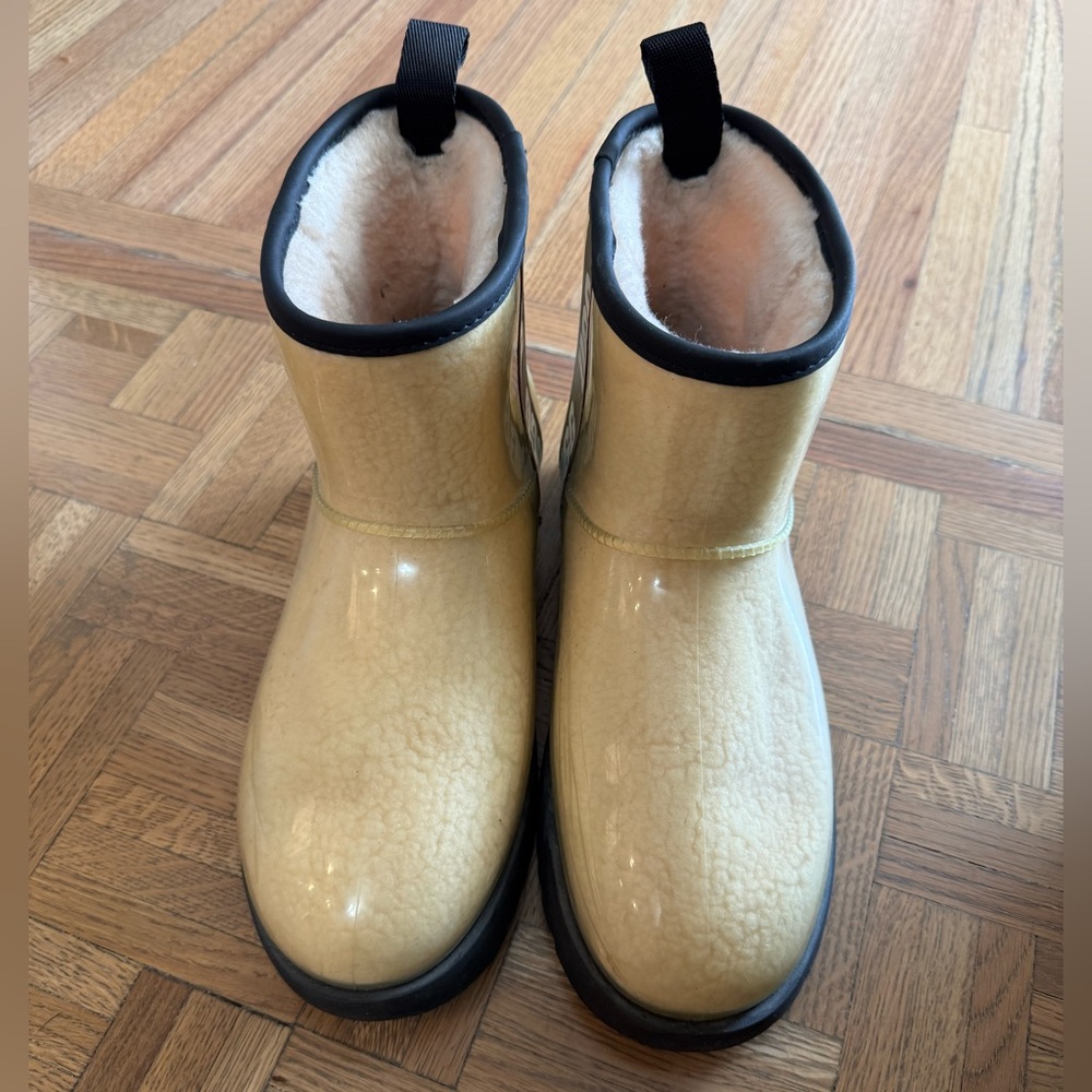 UGG Classic Clear Boot